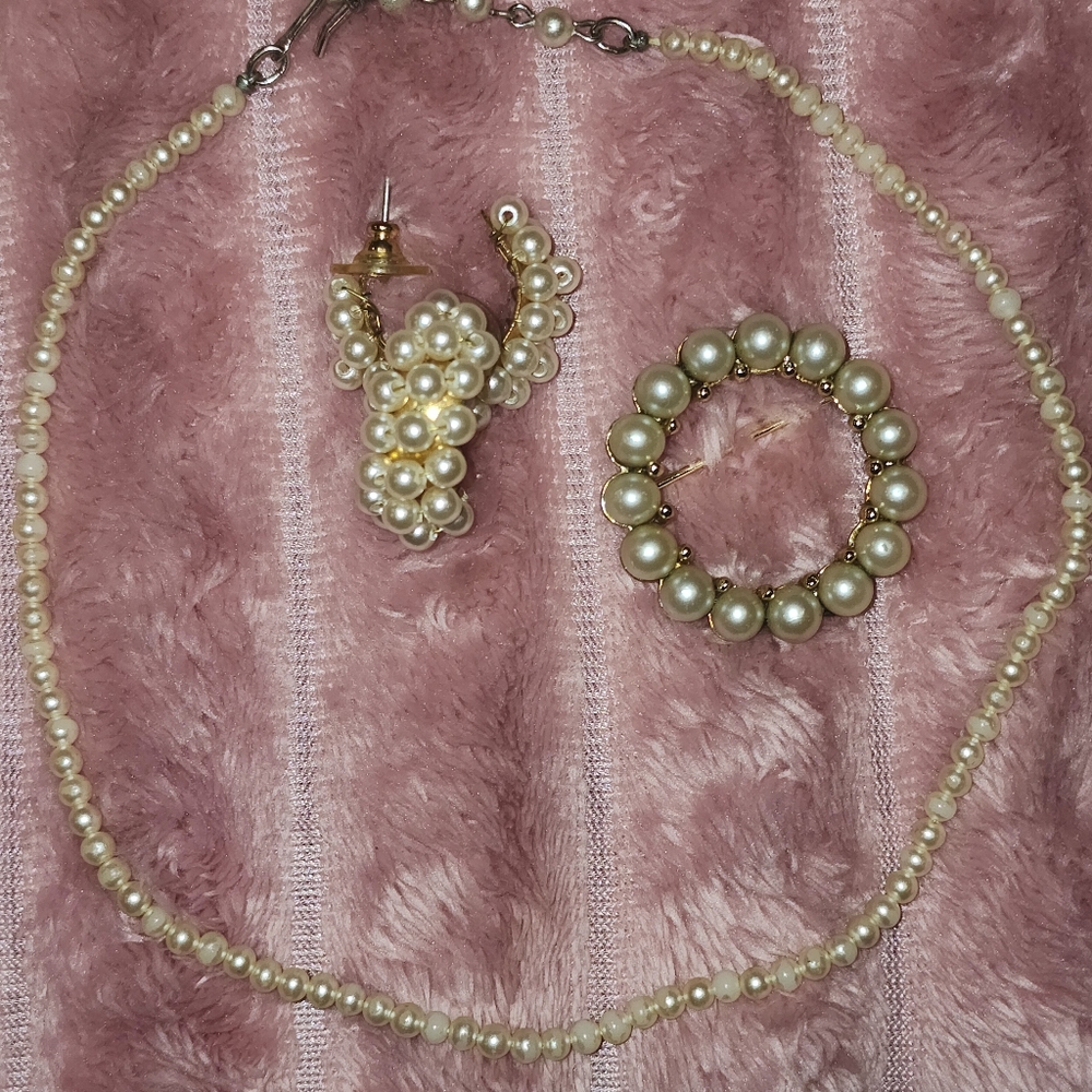 Vintage Pearl Jewelry Set